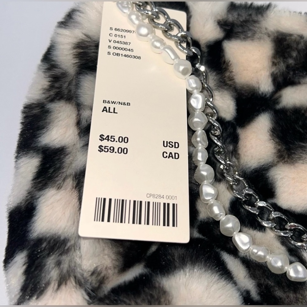 Pearl Chain Fur Baguette Bag - Picture 6 of 6